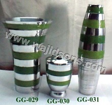 Enamel Tooth Brush Holder, Size : L:8.89 W:8.89 H:12.70 CM