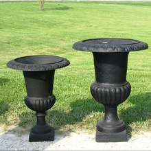 Metal Iron Garden Planter