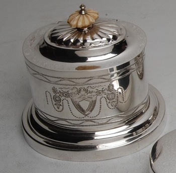 Customized Shape Brass/Aluminium/Iron/Copper Metal Round Boxes, Size : Custom Size