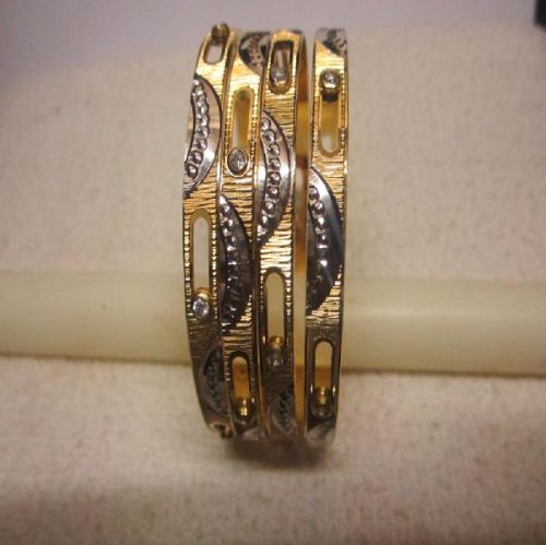 Single Tone Gold Or Silver Plated Bangle