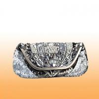 Genuine Leather Beaded Clutch Purses, Specialities : Easy To Carry, Attractive Pattern