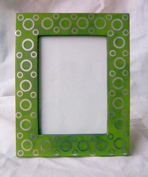  MDF  GREEN WITH RING PATTERN Photo Frame New Design, For DECORATION, Size : 15X10 CMS ( 6X4