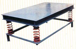 Vibrator Table, For Formwork Vibration, Power : 2-4 kW