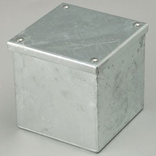 GALVANIZED DECORATIVE TRUNKS BOX, Size : 12' HEIGHT 