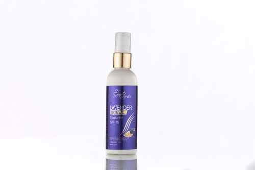 Lavender Moisturiser With SPF-15, Form : Cream