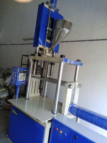 Plastic Vertical Injection Molding Machine