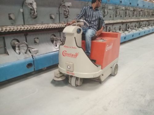 Ride On Battery Operated Sweeping Machine