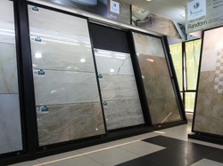 Polished Metal Vertical Tiles Display Stand, For Banquets, Medical Store, Office, Shoping Center