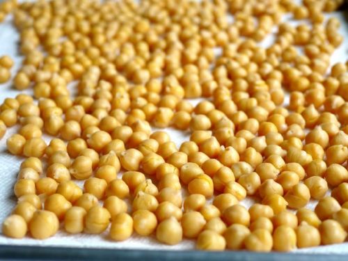 Organic chick peas, Moisture : 14% Max., Form : Kabuli
