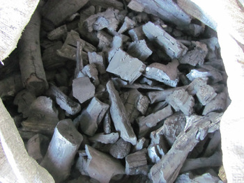 Namibian Hardwood Charcoal, Moisture : 9% Maximum for Barbeque