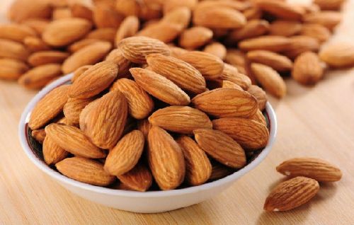 Almonds, Certification : CE Certified for Milk, Sweets