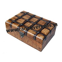 Wooden Plain Antique Luxury Box, Shape : Square