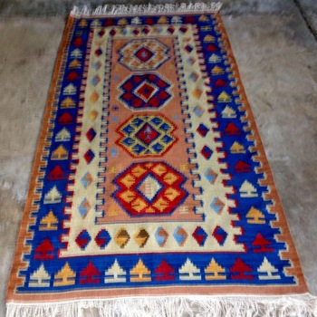 Flat Weave Woolen Kilim, Feature : Anti-Slip