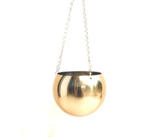 Metal Hanging Garden Pot.