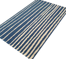 Woolen Durries, For Door, Floor, Home, Hotel, Prayer, Travel, Feature : Reversible