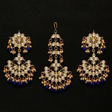 Maroon Color Kundan Earrings With Maang Tikka