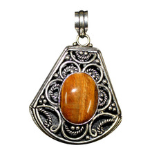 Memoria Jewels Tiger Eye Gemstone Pendant, Occasion : Gift