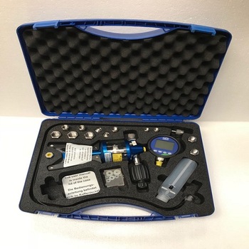 DIGITAL HAND HELD PRESSURE CALIBRATOR