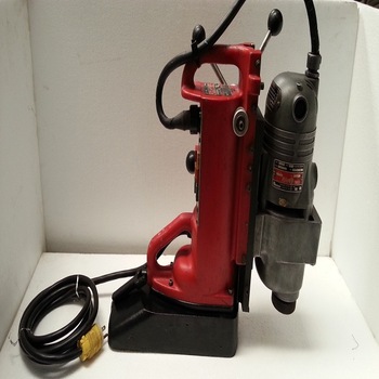 Milwaukee Magnet Drill