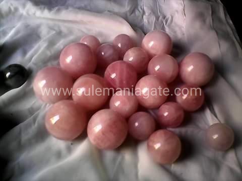 Stone Rose Quartz Ball