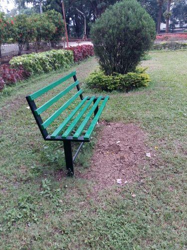 Rectangular Mild Steel Designer Garden Bench, Size : 3x5ft