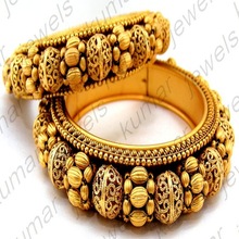 Gold Plated 22kt Embossed Filigree Mughal Bangles Set