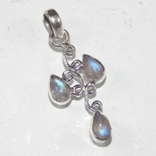 Rainbow Moonstone Pendant, Occasion : Party