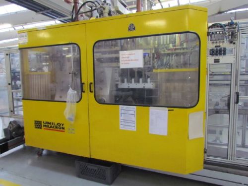 Blow Moulder - Plastic Machine