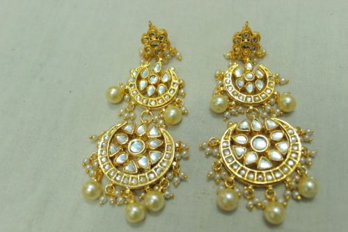 Modern Kundan Earring, Color : Golden