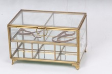 Glass Decorative Rack With Foldable Partitions