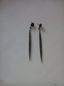 Ear Ring With Black Spinel