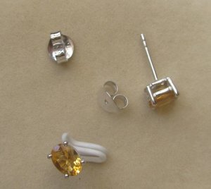 Gold Ear Ring With Citrine