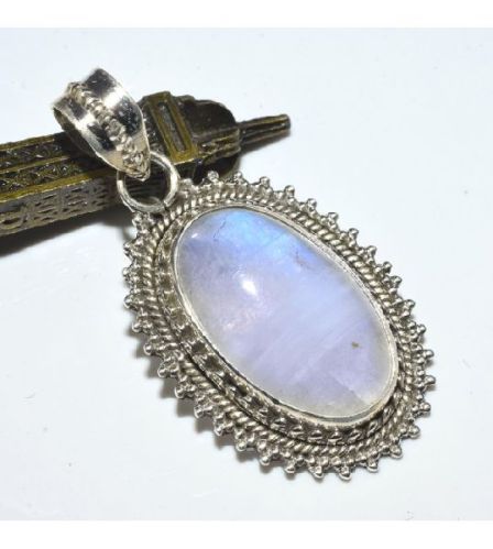 Designer Rainbow Moonstone 925 Sterling Silver Pendant