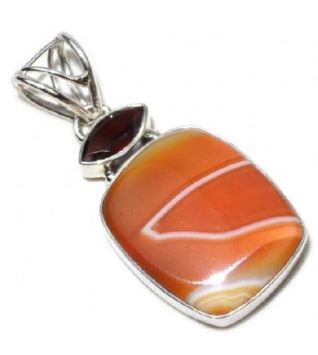 Designer Baguette Shape Stripped Onyx Garnet Silver Pendant