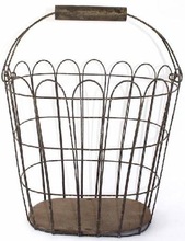 STYLES WIRE BASKET WITH WOOD HANDLE, Feature : Stocked