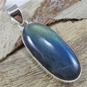 Labradorite Gemstone Flashy Pendant`