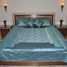 Lal Haveli Silk Bedsheet, Pattern : Embroidered