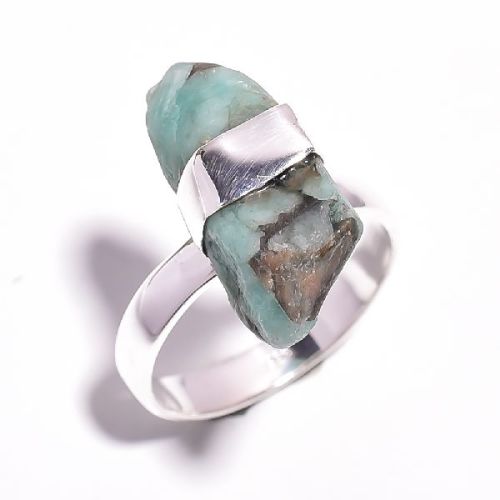 Emerald Raw Gemstone 925 Sterling Silver Ring Size 8