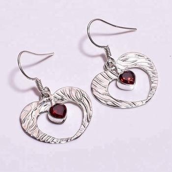 Lavie Jewelz Silver Garnet Earring