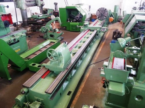 Heavy Duty Lathe Machine