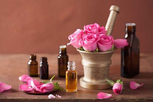 Rose Oil, Packaging Size : 1-180 Kg
