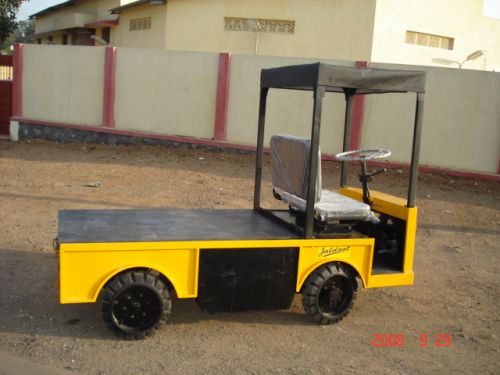 Jaldoot Battery Operated Platform Truck, Color : Yellow