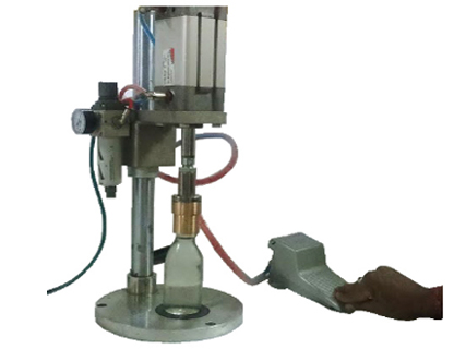 Semi Automatic Crown Capping Machine