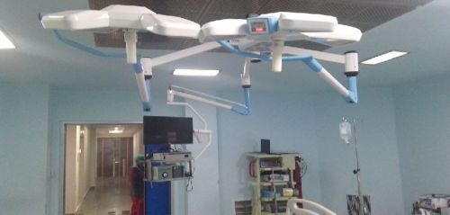 LED Operating Lamp With Monitor Arm