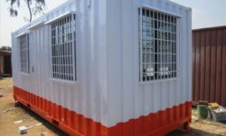 Metal Cargo Containers, Shape : Rectangular