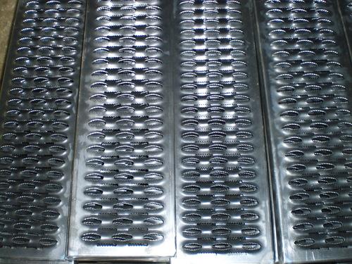 Crocodile Mouth Safety Grating Sidewalks