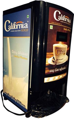 Coffee Vending Machine, Power : 1600 Watts