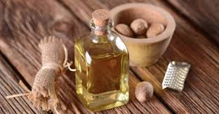 Nutmeg Oil, For Aromatherapy Personal Care, Packaging Type : 2