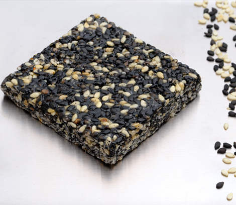 BLACK AND WHITE SESAME BAR