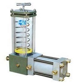 Pneumatic grease pump